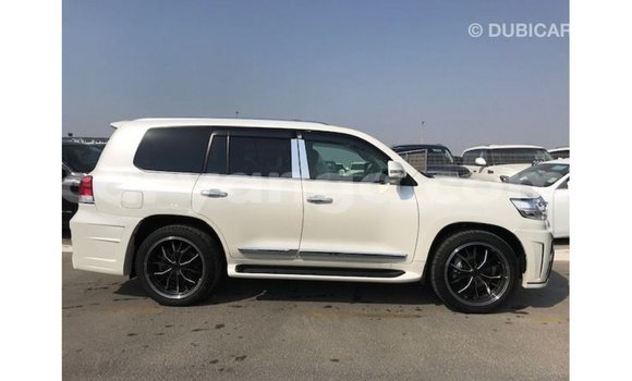 Buy Import Toyota Land Cruiser White Car in Import - Dubai in Malawi Buy Import Toyota Land Cruiser White Car in Import - Dubai in Malawi