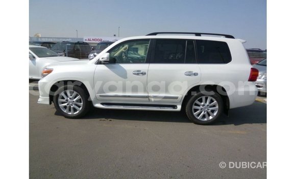 Acheter Import Voiture Toyota Land Cruiser Blanc à Import - Dubai, Malawi Acheter Import Voiture Toyota Land Cruiser Blanc à Import - Dubai, Malawi