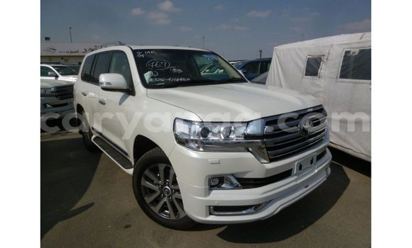 Buy Import Toyota Land Cruiser White Car in Import - Dubai in Malawi Buy Import Toyota Land Cruiser White Car in Import - Dubai in Malawi