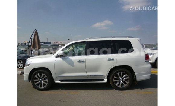 Buy Import Toyota Land Cruiser White Car in Import - Dubai in Malawi Buy Import Toyota Land Cruiser White Car in Import - Dubai in Malawi