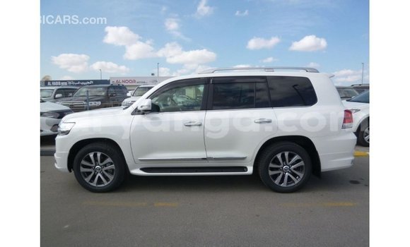 Buy Import Toyota Land Cruiser White Car in Import - Dubai in Malawi Buy Import Toyota Land Cruiser White Car in Import - Dubai in Malawi