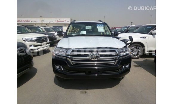Acheter Import Voiture Toyota Land Cruiser Noir à Import - Dubai, Malawi Acheter Import Voiture Toyota Land Cruiser Noir à Import - Dubai, Malawi