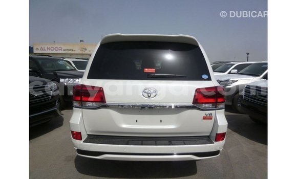 Buy Import Toyota Land Cruiser White Car in Import - Dubai in Malawi Buy Import Toyota Land Cruiser White Car in Import - Dubai in Malawi