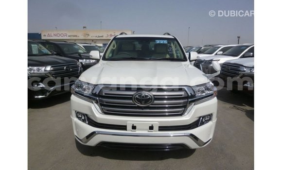 Buy Import Toyota Land Cruiser White Car in Import - Dubai in Malawi Buy Import Toyota Land Cruiser White Car in Import - Dubai in Malawi