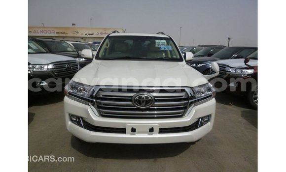 Buy Import Toyota Land Cruiser White Car in Import - Dubai in Malawi Buy Import Toyota Land Cruiser White Car in Import - Dubai in Malawi