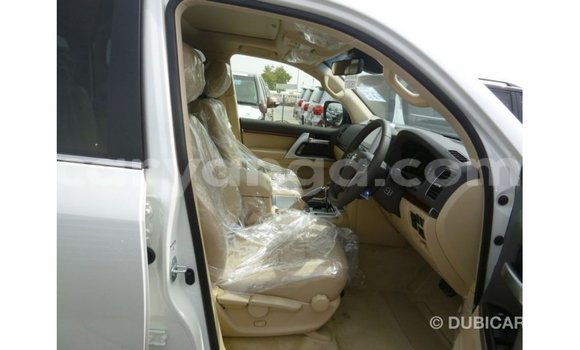 Buy Import Toyota Land Cruiser White Car in Import - Dubai in Malawi Buy Import Toyota Land Cruiser White Car in Import - Dubai in Malawi
