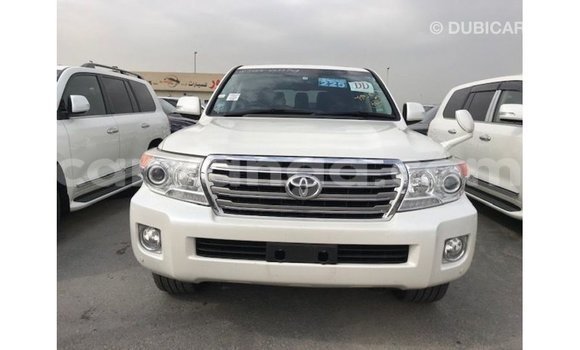 Buy Import Toyota Land Cruiser White Car in Import - Dubai in Malawi Buy Import Toyota Land Cruiser White Car in Import - Dubai in Malawi
