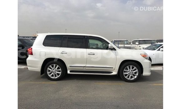 Buy Import Toyota Land Cruiser White Car in Import - Dubai in Malawi Buy Import Toyota Land Cruiser White Car in Import - Dubai in Malawi