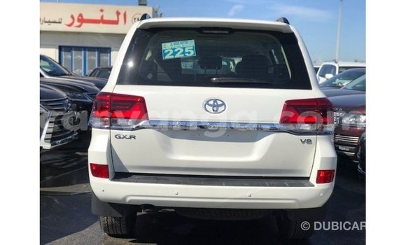 Buy Import Toyota Land Cruiser White Car in Import - Dubai in Malawi Buy Import Toyota Land Cruiser White Car in Import - Dubai in Malawi