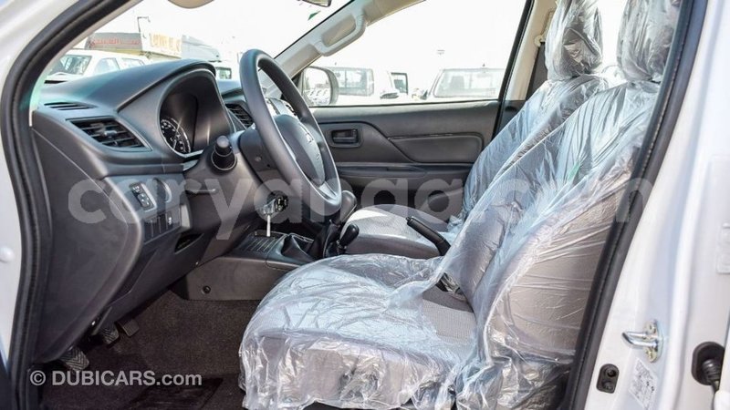 Big with watermark mitsubishi l200 malawi import dubai 7377