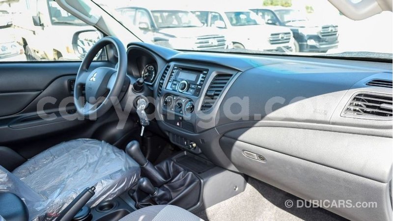 Big with watermark mitsubishi l200 malawi import dubai 7377