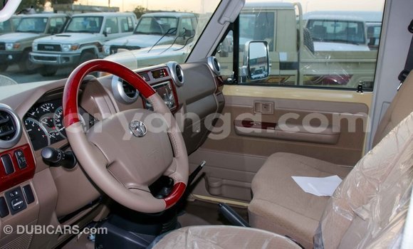 Buy Import Toyota Land Cruiser Beige Car in Import - Dubai in Malawi Buy Import Toyota Land Cruiser Beige Car in Import - Dubai in Malawi