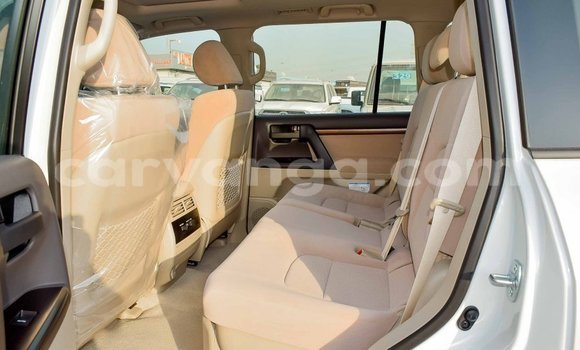 Buy Import Toyota Land Cruiser White Car in Import - Dubai in Malawi Buy Import Toyota Land Cruiser White Car in Import - Dubai in Malawi