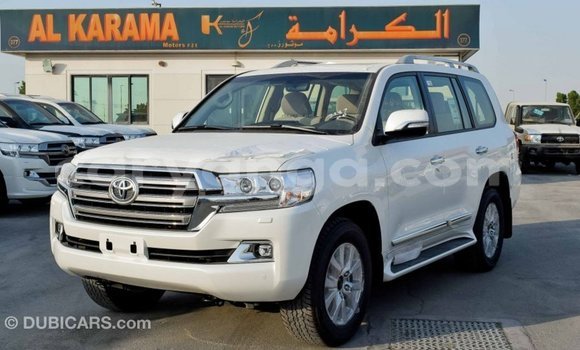 Buy Import Toyota Land Cruiser White Car in Import - Dubai in Malawi Buy Import Toyota Land Cruiser White Car in Import - Dubai in Malawi