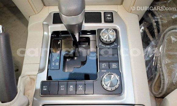 Buy Import Toyota Land Cruiser White Car in Import - Dubai in Malawi Buy Import Toyota Land Cruiser White Car in Import - Dubai in Malawi