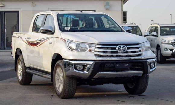 Nunua Imported Toyota Hilux White Gari ndani ya Import - Dubai nchini Malawi Nunua Imported Toyota Hilux White Gari ndani ya Import - Dubai nchini Malawi