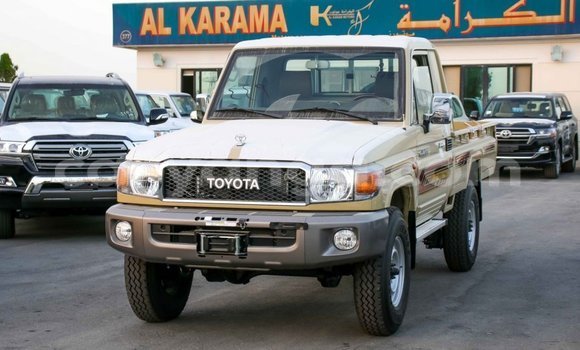 Buy Import Toyota Land Cruiser Beige Car in Import - Dubai in Malawi Buy Import Toyota Land Cruiser Beige Car in Import - Dubai in Malawi