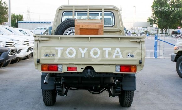 Buy Import Toyota Land Cruiser Beige Car in Import - Dubai in Malawi Buy Import Toyota Land Cruiser Beige Car in Import - Dubai in Malawi