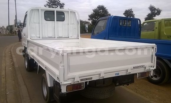 Buy Used Toyota Hiace White Car in Limbe in Malawi