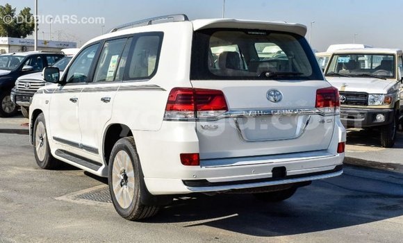 Buy Import Toyota Land Cruiser White Car in Import - Dubai in Malawi Buy Import Toyota Land Cruiser White Car in Import - Dubai in Malawi