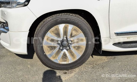 Buy Import Toyota Land Cruiser White Car in Import - Dubai in Malawi Buy Import Toyota Land Cruiser White Car in Import - Dubai in Malawi