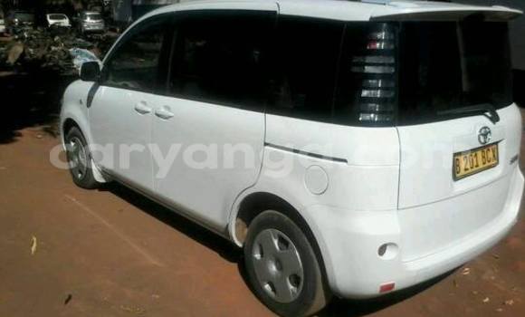 Nunua Ilio tumika Toyota Sienna White Gari ndani ya Limbe nchini Malawi Nunua Ilio tumika Toyota Sienna White Gari ndani ya Limbe nchini Malawi