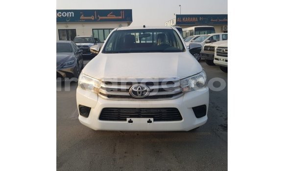 Nunua Imported Toyota Hilux White Gari ndani ya Import - Dubai nchini Malawi Nunua Imported Toyota Hilux White Gari ndani ya Import - Dubai nchini Malawi