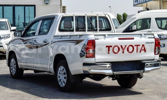 Buy Import Toyota Hilux White Car in Import - Dubai in Malawi Buy Import Toyota Hilux White Car in Import - Dubai in Malawi