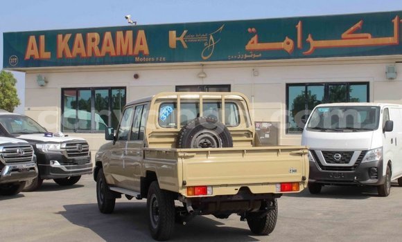 Nunua Imported Toyota Land Cruiser Beige Gari ndani ya Import - Dubai nchini Malawi Nunua Imported Toyota Land Cruiser Beige Gari ndani ya Import - Dubai nchini Malawi