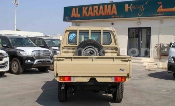 Nunua Imported Toyota Land Cruiser Beige Gari ndani ya Import - Dubai nchini Malawi Nunua Imported Toyota Land Cruiser Beige Gari ndani ya Import - Dubai nchini Malawi