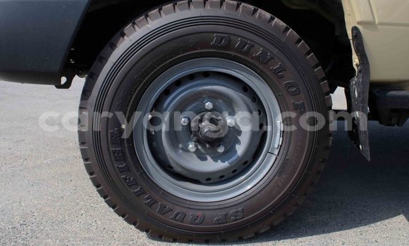 Nunua Imported Toyota Land Cruiser Beige Gari ndani ya Import - Dubai nchini Malawi Nunua Imported Toyota Land Cruiser Beige Gari ndani ya Import - Dubai nchini Malawi
