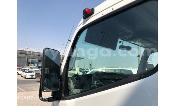 Buy Import Mitsubishi Canter White Car in Import - Dubai in Malawi Buy Import Mitsubishi Canter White Car in Import - Dubai in Malawi