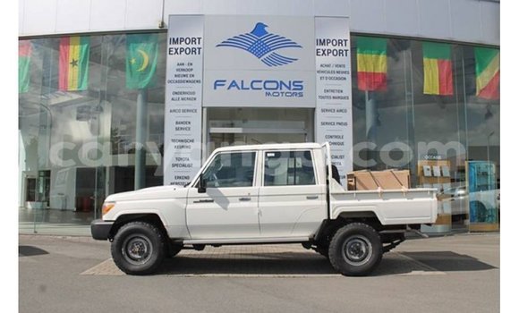 Buy Import Toyota Land Cruiser White Car in Import - Dubai in Malawi Buy Import Toyota Land Cruiser White Car in Import - Dubai in Malawi