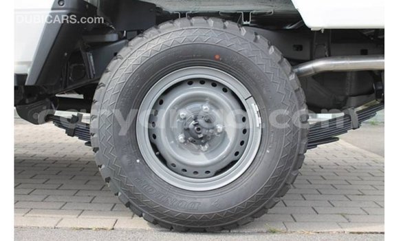 Buy Import Toyota Land Cruiser White Car in Import - Dubai in Malawi Buy Import Toyota Land Cruiser White Car in Import - Dubai in Malawi