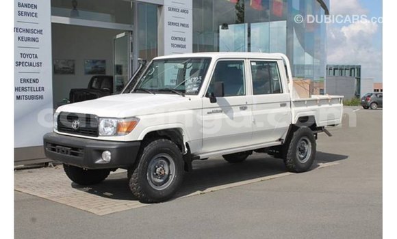 Buy Import Toyota Land Cruiser White Car in Import - Dubai in Malawi Buy Import Toyota Land Cruiser White Car in Import - Dubai in Malawi