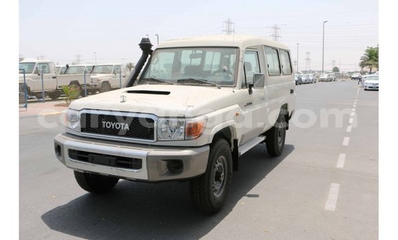 Buy Import Toyota Land Cruiser White Car in Import - Dubai in Malawi Buy Import Toyota Land Cruiser White Car in Import - Dubai in Malawi