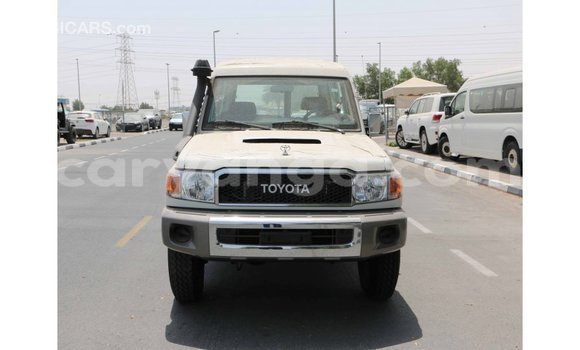Buy Import Toyota Land Cruiser White Car in Import - Dubai in Malawi Buy Import Toyota Land Cruiser White Car in Import - Dubai in Malawi