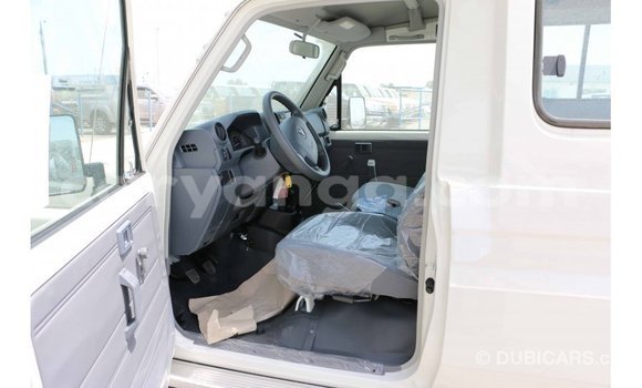 Buy Import Toyota Land Cruiser White Car in Import - Dubai in Malawi Buy Import Toyota Land Cruiser White Car in Import - Dubai in Malawi