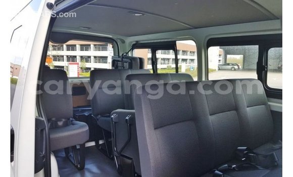 Buy Import Toyota Hiace White Car in Import - Dubai in Malawi Buy Import Toyota Hiace White Car in Import - Dubai in Malawi