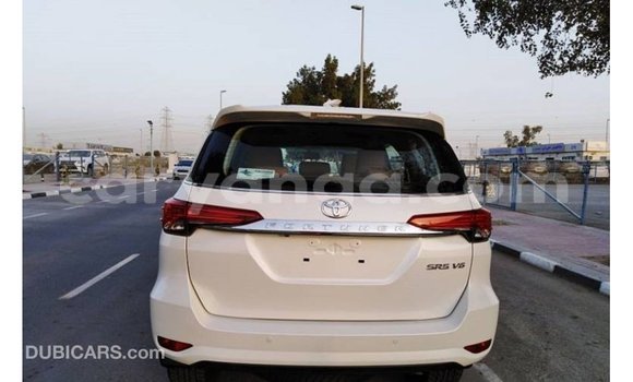 Buy Import Toyota Fortuner White Car in Import - Dubai in Malawi Buy Import Toyota Fortuner White Car in Import - Dubai in Malawi