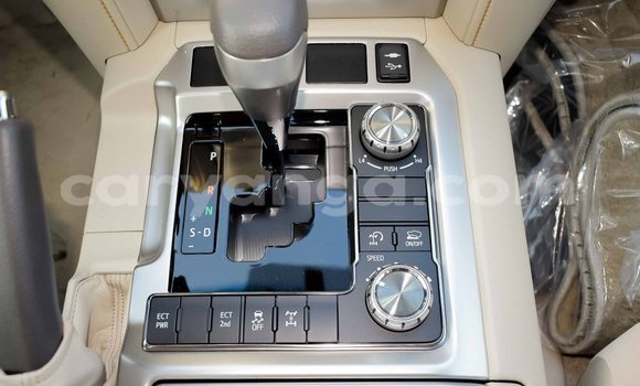 Buy Import Toyota Land Cruiser White Car in Import - Dubai in Malawi Buy Import Toyota Land Cruiser White Car in Import - Dubai in Malawi