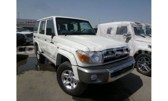Buy Import Toyota Land Cruiser White Car in Import - Dubai in Malawi Buy Import Toyota Land Cruiser White Car in Import - Dubai in Malawi