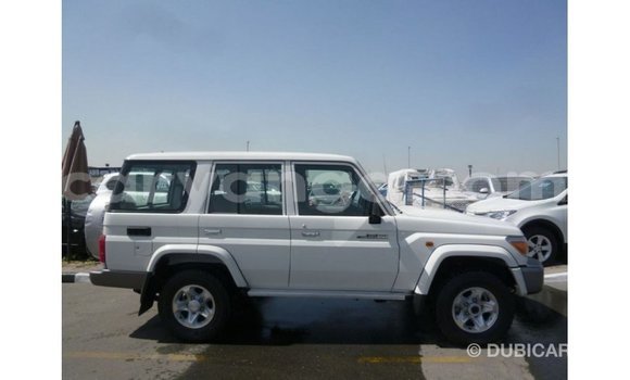 Buy Import Toyota Land Cruiser White Car in Import - Dubai in Malawi Buy Import Toyota Land Cruiser White Car in Import - Dubai in Malawi