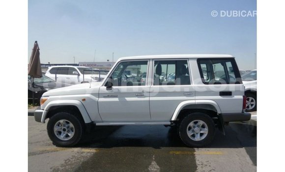 Buy Import Toyota Land Cruiser White Car in Import - Dubai in Malawi Buy Import Toyota Land Cruiser White Car in Import - Dubai in Malawi