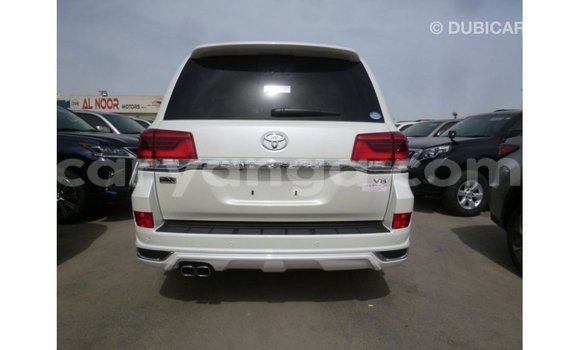 Buy Import Toyota Land Cruiser White Car in Import - Dubai in Malawi Buy Import Toyota Land Cruiser White Car in Import - Dubai in Malawi