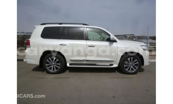 Buy Import Toyota Land Cruiser White Car in Import - Dubai in Malawi Buy Import Toyota Land Cruiser White Car in Import - Dubai in Malawi