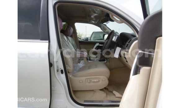 Buy Import Toyota Land Cruiser White Car in Import - Dubai in Malawi Buy Import Toyota Land Cruiser White Car in Import - Dubai in Malawi
