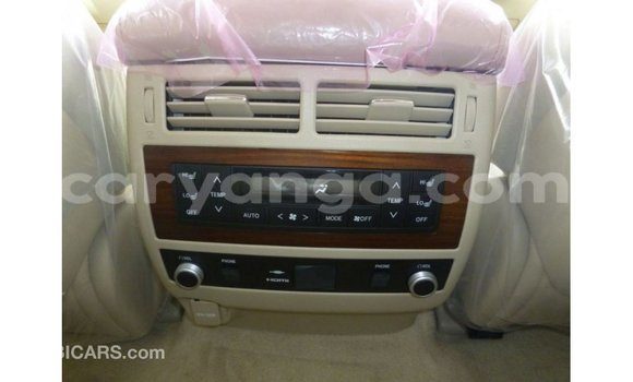Buy Import Toyota Land Cruiser White Car in Import - Dubai in Malawi Buy Import Toyota Land Cruiser White Car in Import - Dubai in Malawi