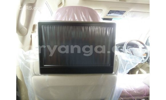 Buy Import Toyota Land Cruiser White Car in Import - Dubai in Malawi Buy Import Toyota Land Cruiser White Car in Import - Dubai in Malawi