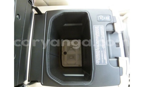 Buy Import Toyota Land Cruiser White Car in Import - Dubai in Malawi Buy Import Toyota Land Cruiser White Car in Import - Dubai in Malawi